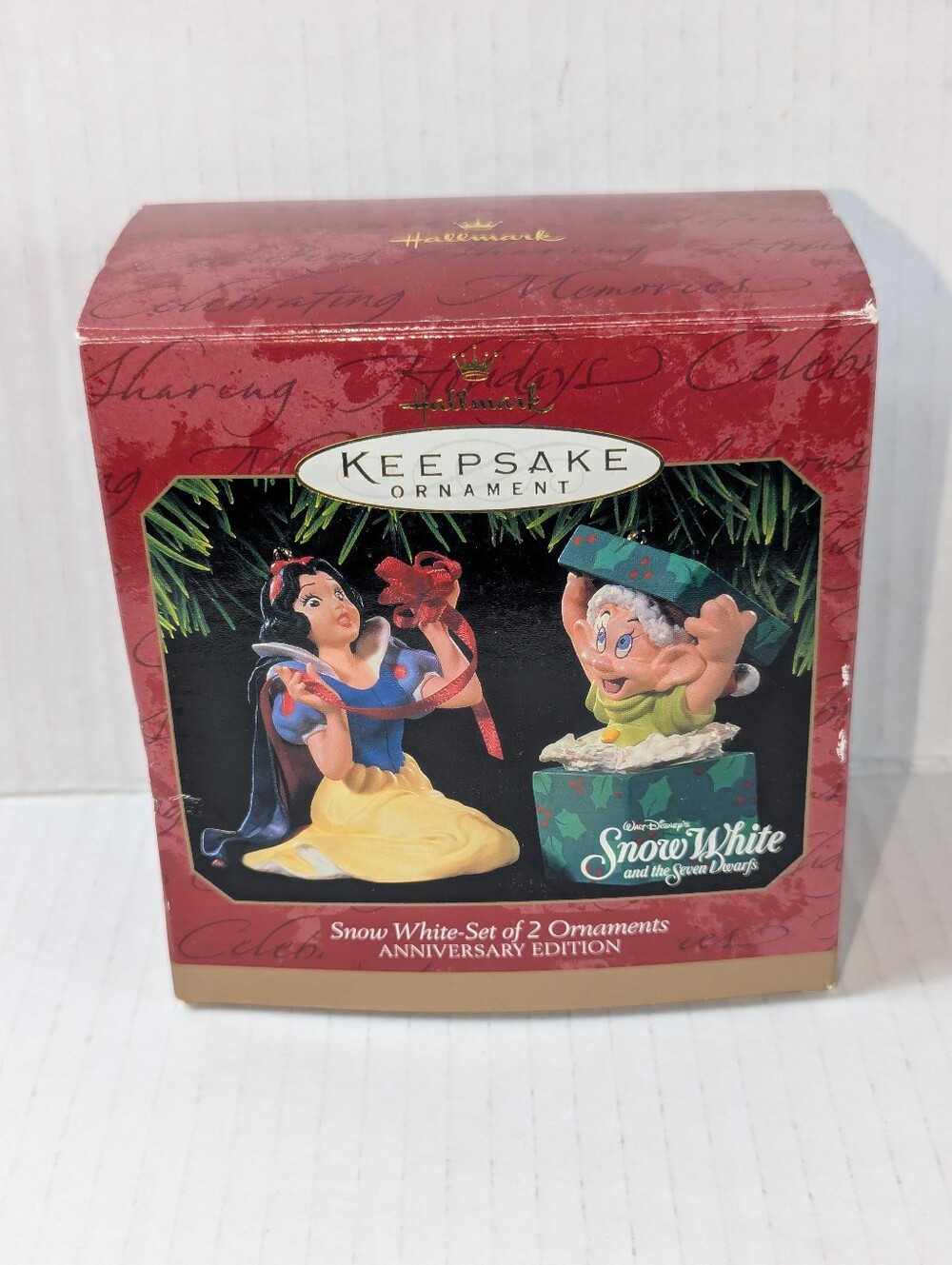Hallmark Keepsake Ornament Snow White Anniversary Edition with Dopey in Box 1997